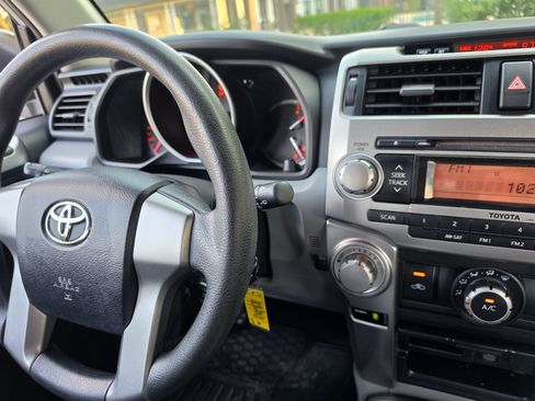 Used 2010 Toyota 4Runner SR5 RWD image 30