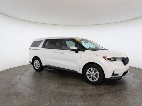 Used 2024 Kia Carnival LX image 25