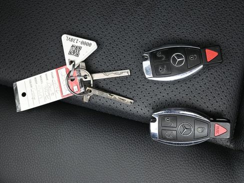 Used 2016 Mercedes-Benz E 350 4MATIC Sedan image 28