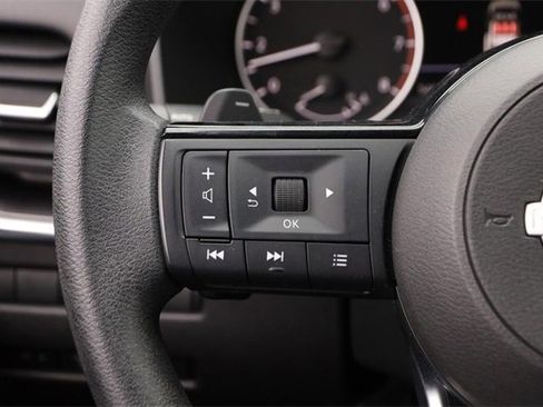 Certified 2023 Nissan Rogue SV image 11