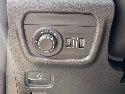 New 2026 Jeep Grand Cherokee Altitude AWD/4WD image 25