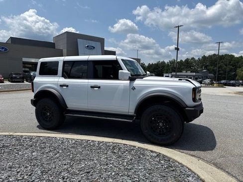 New 2026 Ford Bronco Outer Banks AWD/4WD image 1