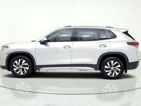 Used 2026 Volkswagen Tiguan S FWD image 5