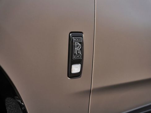 Used 2026 Rolls-Royce Cullinan Black Badge AWD/4WD image 10