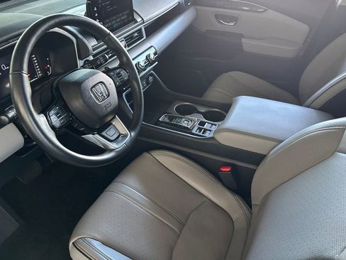Used 2023 Honda Pilot Elite image 9