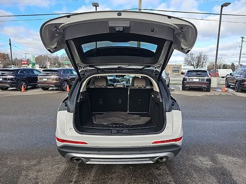 Used 2024 Lincoln Corsair Reserve w/ Equipment Group 201A image 12