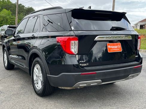 Used 2020 Ford Explorer XLT w/ Equipment Group 202A RWD image 6