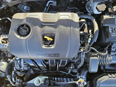 Used 2023 Kia Forte LXS image 27