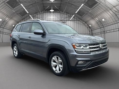 Used 2018 Volkswagen Atlas SE image 3