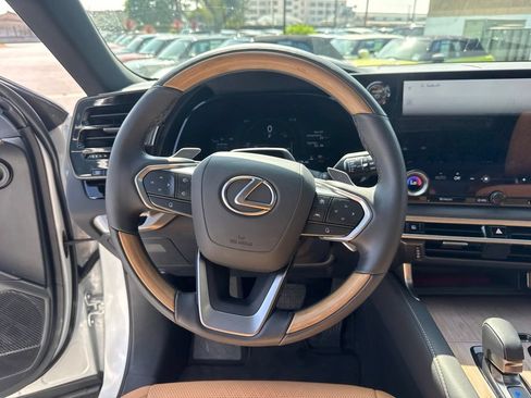 Used 2026 Lexus RX 350 w/ Convenience Package AWD/4WD image 18