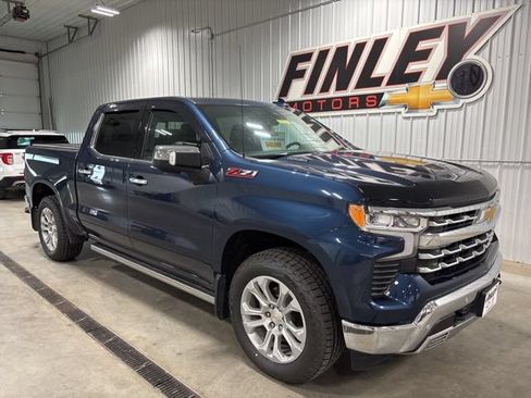 Used 2022 Chevrolet Silverado 1500 LTZ w/ LTZ Premium Package AWD/4WD image 4