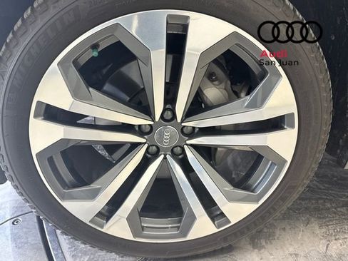 Used 2021 Audi Q8 Premium Plus w/ Premium Plus Package image 6