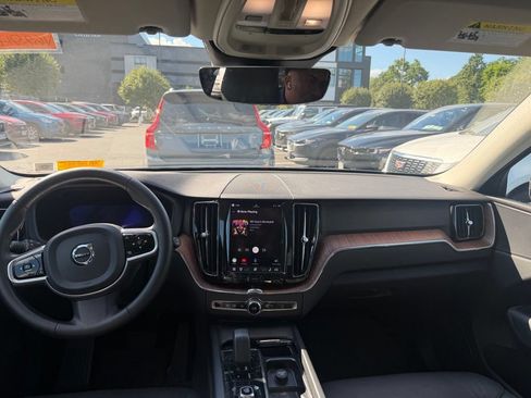 Certified 2023 Volvo XC60 B5 Plus w/ Climate Package AWD/4WD image 5