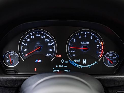 Used 2018 BMW M3 RWD image 31