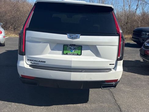 Used 2024 Cadillac Escalade ESV Sport Platinum w/ LPO, ONYX Package image 6