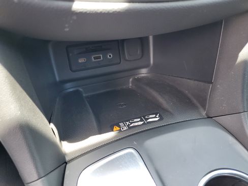 Used 2021 Chevrolet Equinox Premier image 26