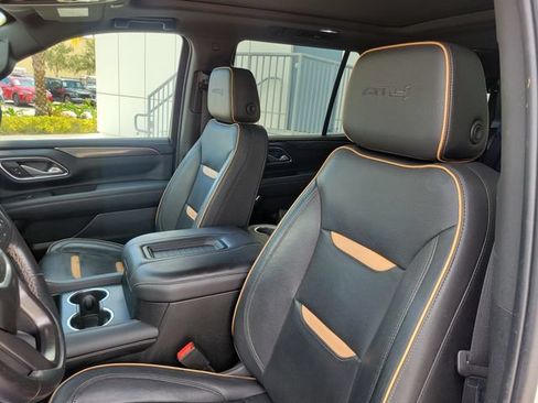Used 2022 GMC Yukon AT4 w/ Technology Package AWD/4WD image 13