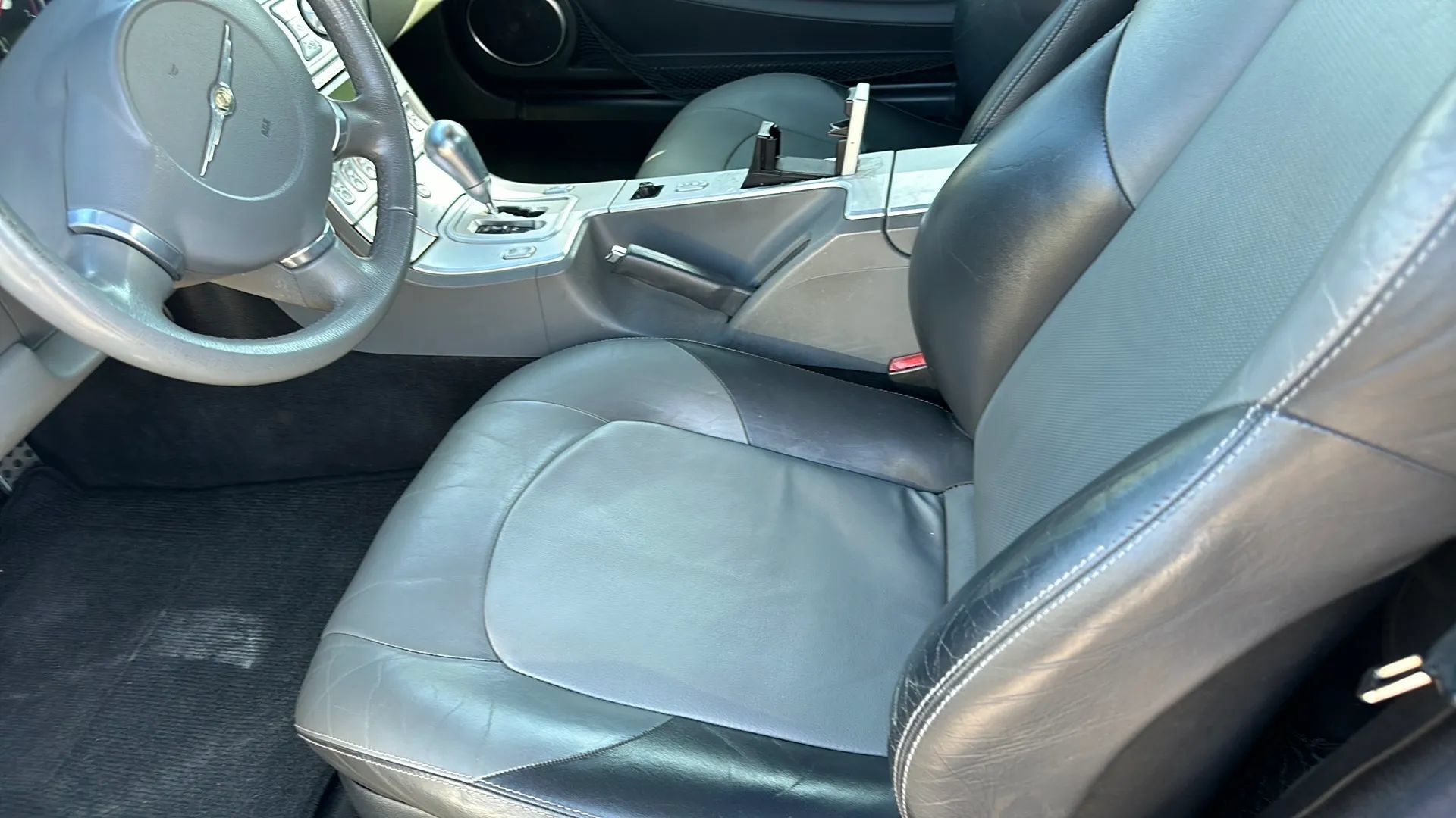 Used 2005 Chrysler Crossfire Limited RWD image 23
