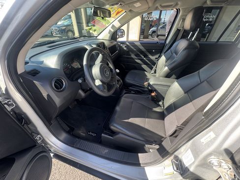 Used 2012 Jeep Compass Sport image 10