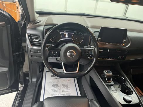 Used 2021 Nissan Rogue SV w/ Premium Package AWD/4WD image 16