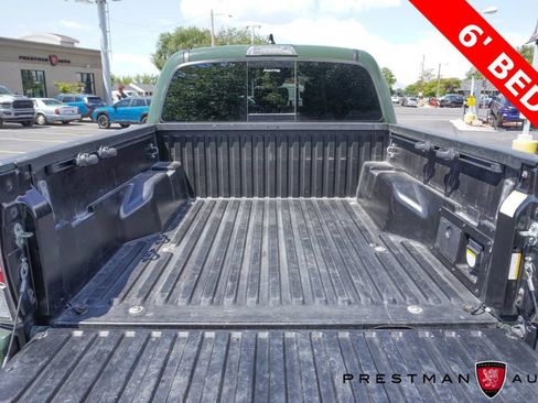 Used 2022 Toyota Tacoma TRD Sport w/ TRD Premium Sport Package AWD/4WD image 10