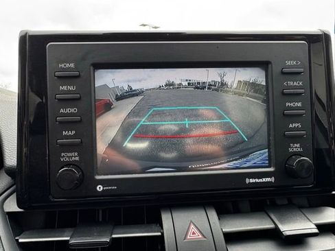 Used 2021 Toyota RAV4 XLE image 27