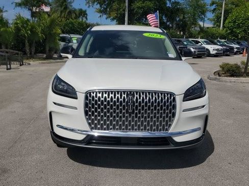 Used 2023 Lincoln Corsair FWD image 2