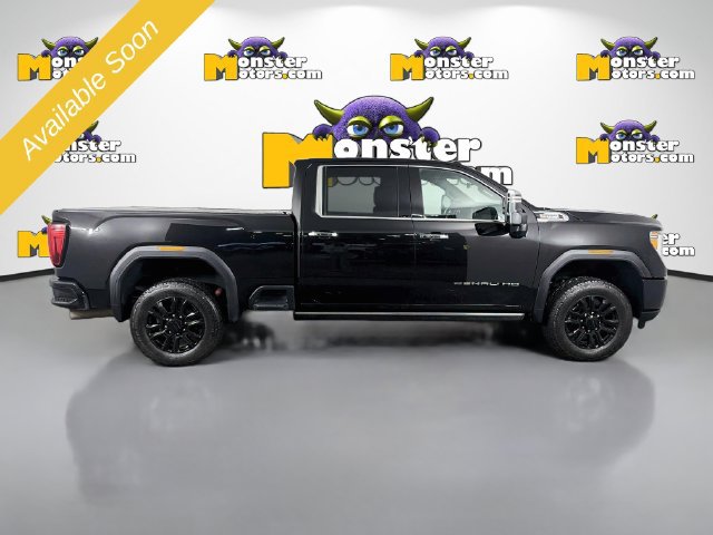 Used 2022 GMC Sierra 2500 Denali w/ Denali Black Diamond Edition AWD/4WD image 4