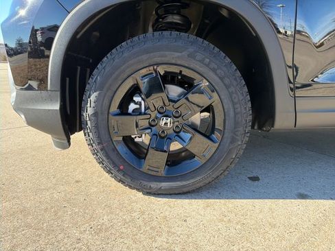 New 2026 Honda Ridgeline Black Edition image 9