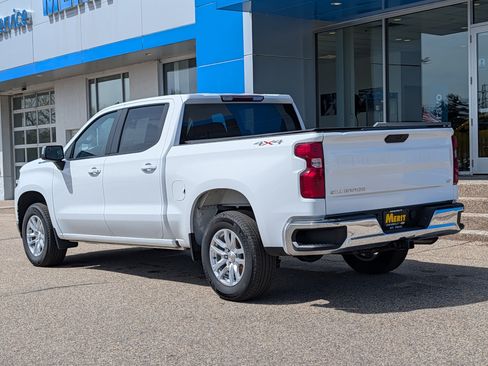 Used 2022 Chevrolet Silverado 1500 LT AWD/4WD image 4