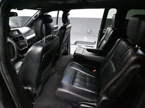 Used 2018 Dodge Grand Caravan GT image 30