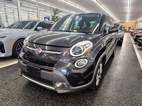 Used 2017 FIAT 500L Trekking image 1