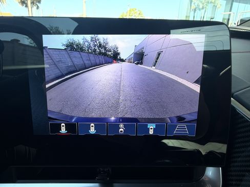 Used 2025 Chevrolet Corvette Z06 RWD image 23