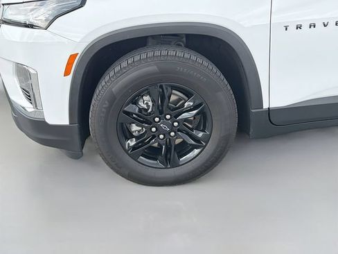 Used 2022 Chevrolet Traverse LS w/ Midnight/Sport Edition FWD image 39