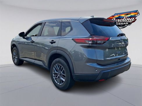 Used 2024 Nissan Rogue S AWD/4WD image 4