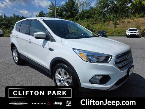 Used 2019 Ford Escape SE AWD/4WD image 3