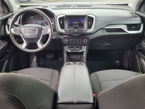 Used 2024 GMC Terrain SLE image 15