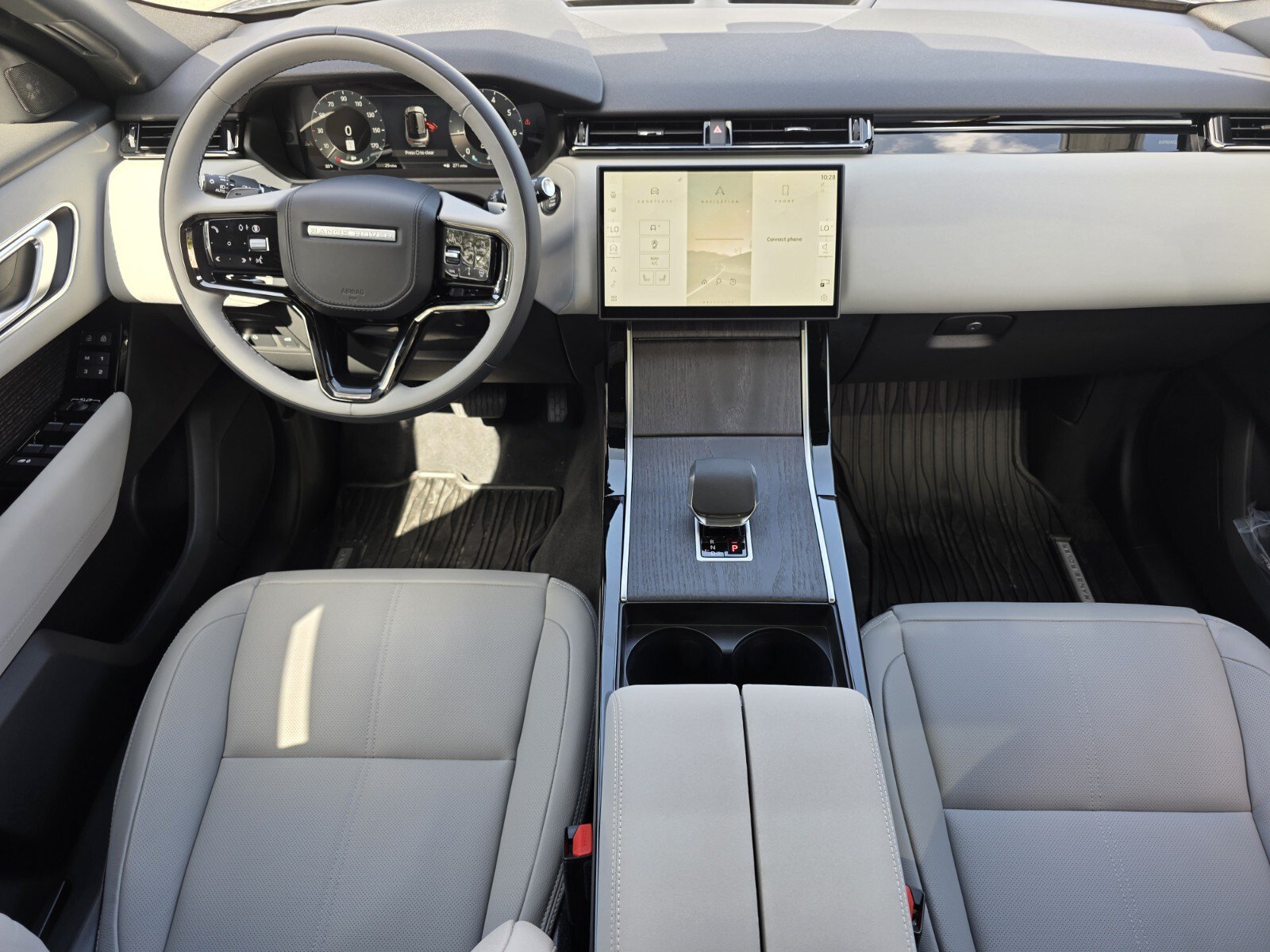 Used 2026 Land Rover Range Rover Velar S AWD/4WD image 4