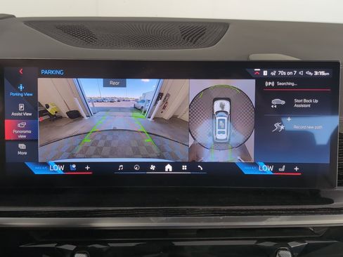 New 2026 BMW X7 M60i image 24