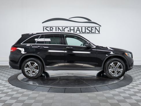 Used 2018 Mercedes-Benz GLC 300 4MATIC image 4