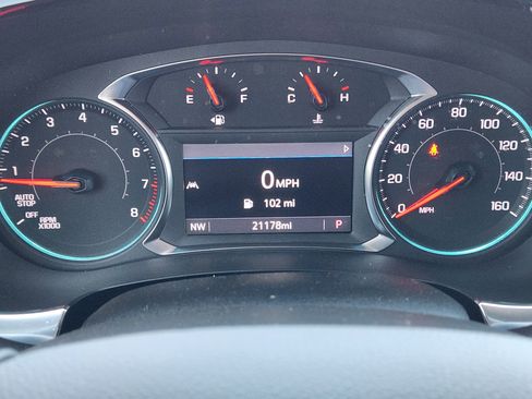 Certified 2023 Chevrolet Traverse LT w/ Rear Camera Mirror Package image 15