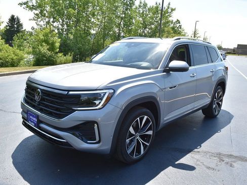 Used 2025 Volkswagen Atlas SEL Premium R-Line AWD/4WD image 11