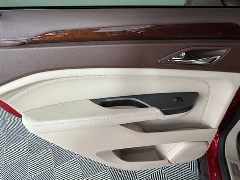 Used 2012 Cadillac SRX Luxury image 35