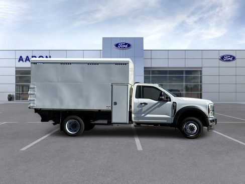 New 2025 Ford F550 4x4 Regular Cab Super Duty w/ XL Chrome Package image 7