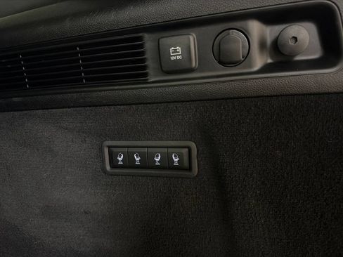 Used 2024 Jeep Grand Wagoneer L Series III AWD/4WD image 44