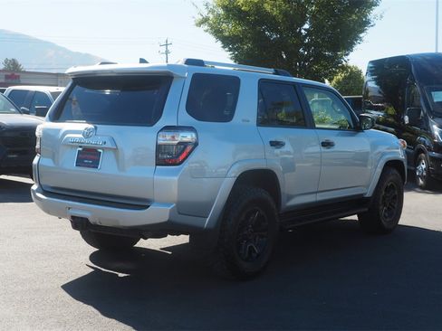 Used 2019 Toyota 4Runner SR5 image 5