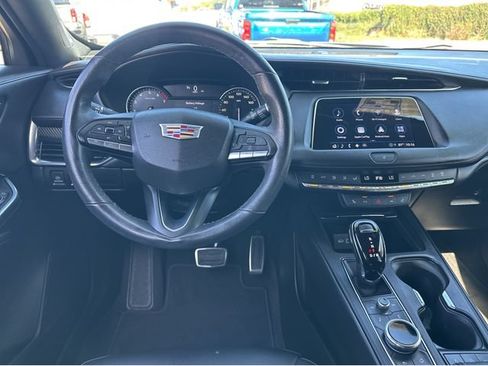 Certified 2023 Cadillac XT4 Sport w/ Driver Assist Package FWD image 7