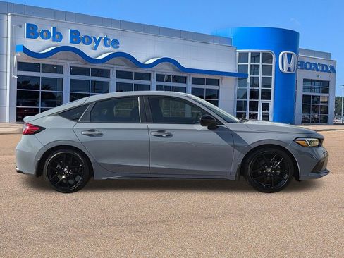 Used 2024 Honda Civic Sport image 4