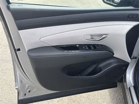 New 2025 Hyundai Tucson Limited image 10