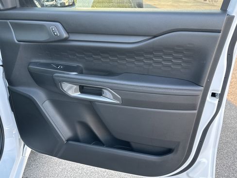 New 2025 Ford Ranger XLT w/ FX4 Off-Road Package image 14